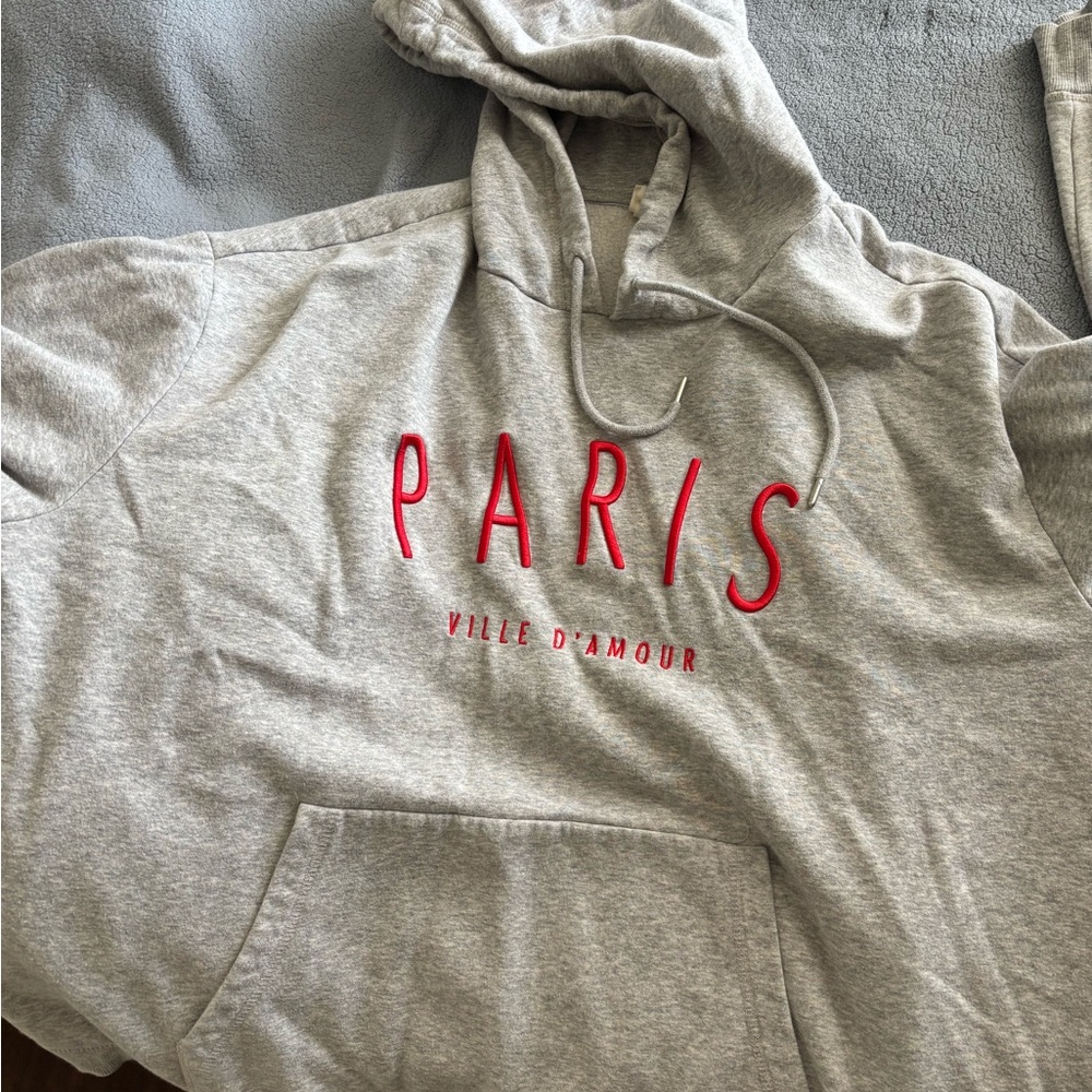 H&M Light Gray Sweatshirt
